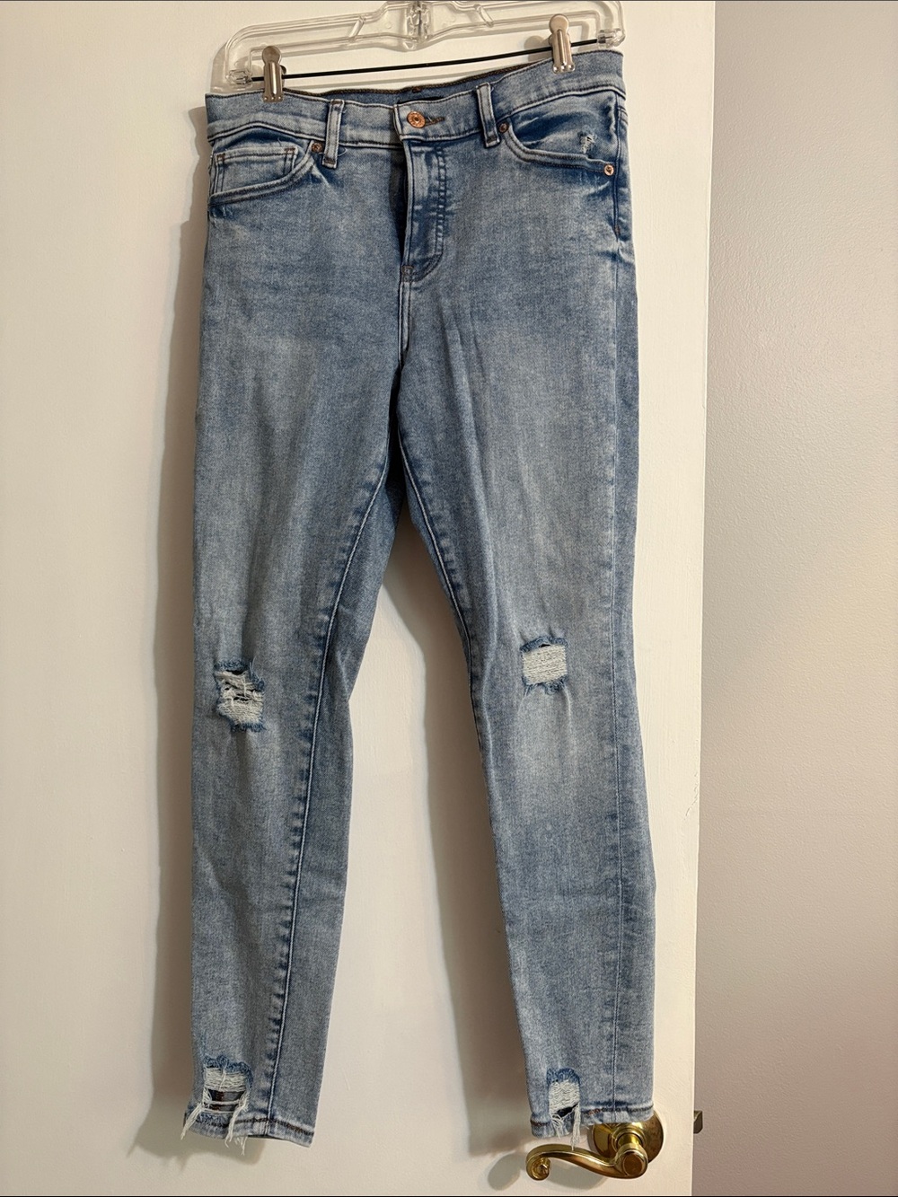 Light Wash Distressed Women's Jeans